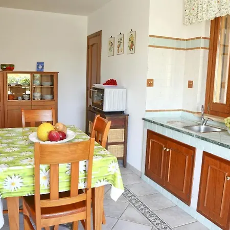 Helle Editerrane Mit Terrasse Und Garten Nur 50 Meter Vom Meer Entfern - B43966 Feriehus *