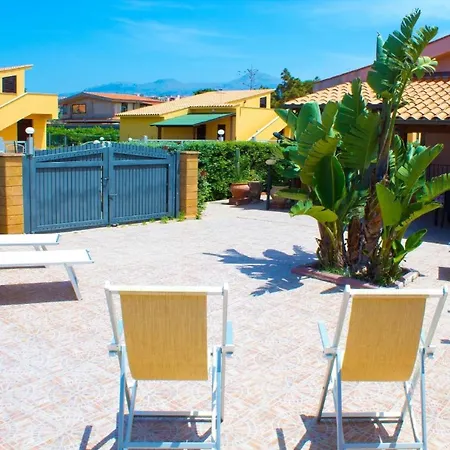 Helle Editerrane Mit Terrasse Und Garten Nur 50 Meter Vom Meer Entfern - B43966 *